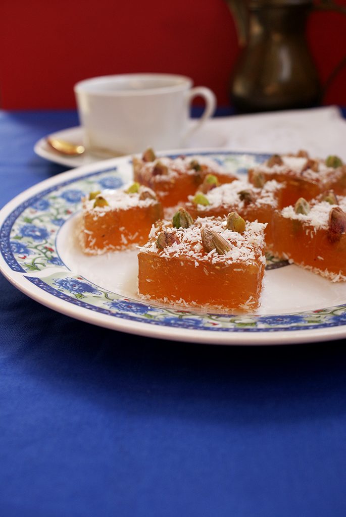 Rahat turcesc (lokum) aromat, cu fistic